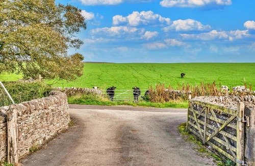 Newton Grange House | Finest Retreats - Gag Barn