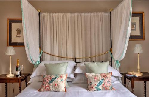 Kingham House | Finest Retreats - Kites Gate