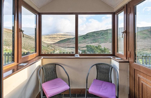 Glandyfi Cottage | Finest Retreats | Llechwedd Mawr