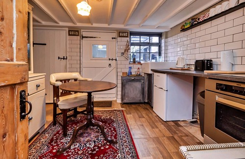 East Dereham Cottage | Finest Retreats | Lychgate Cottage