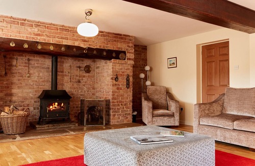Dalbury Lees Cottage | Finest Retreats | Meadow View