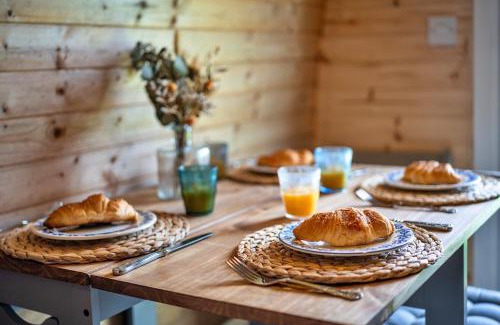 Shoscombe House | Finest Retreats - The Pods
