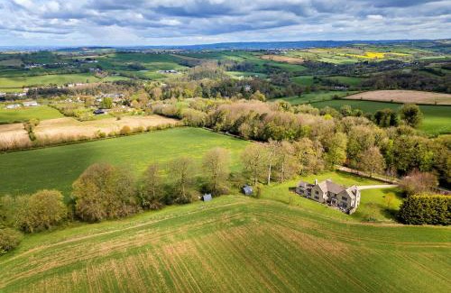 Shoscombe House | Finest Retreats - The Pods