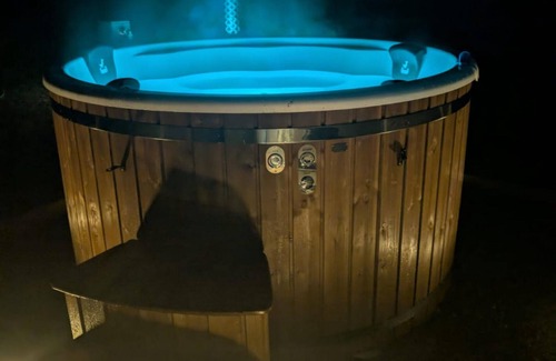 Woolhope Ski Chalet | Finest Retreats | Willow Glamping Pod
