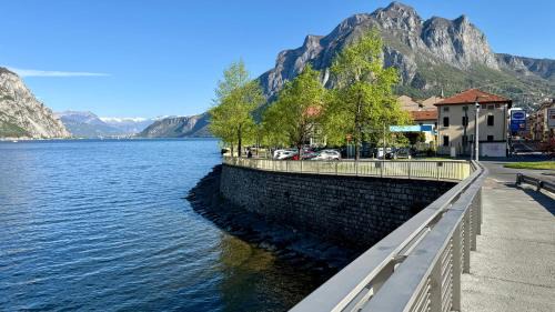 Malgrate Apartment | Finestra sul lago
