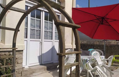 Ploneour-Lanvern Apartment | Finistere south close sea and quimper surf and visit