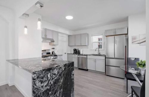 Nokomis House | Fire Pit 8 Mins From airport 15 Mins from DT