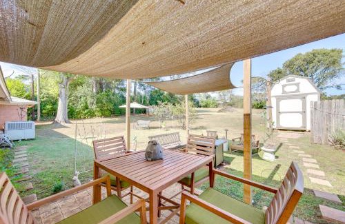 Alto House | Fire Pit and Patios Peaceful Alto Getaway!