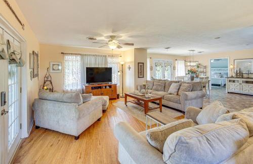 Alto House | Fire Pit and Patios Peaceful Alto Getaway!