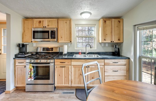 Krakow Cabin | Fire Pit: Family-Friendly Cabin in Gillett!