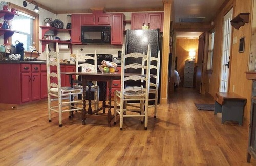 Summit Cabin | Firefly Lane Cabin 3