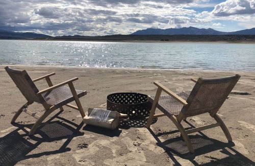 Levan House | Firepit-Shade-Chairs-Dark Skies