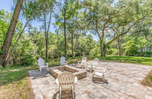 Middleburg House | Fireside at the Creek