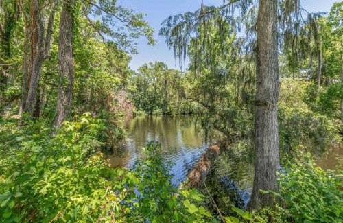 Middleburg House | Fireside at the Creek