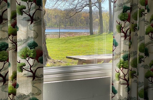 Three Rivers Cottage | Fireside Cottage - Lakefront Cottages On Semi-private Lake, Beach, Boats, Fun!