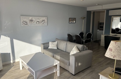 Wijk van de Squares Apartment | First Euroflat