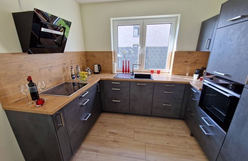 Steenfelderfehn Apartment | First floor apartment with kitchen & Netflix