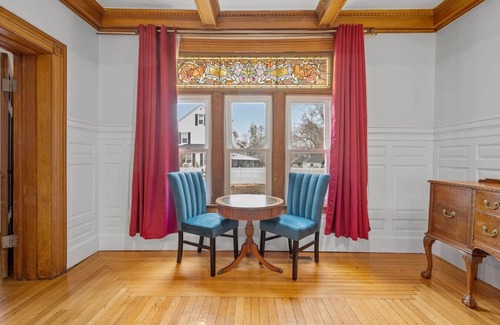 Salisbury Street Apartment | First Floor Large Condo 2bed/2bath w/parking