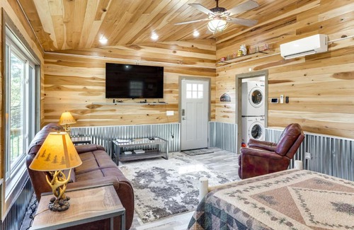 Baxter Apartment | Fish and Hike Studio on Cane Creek