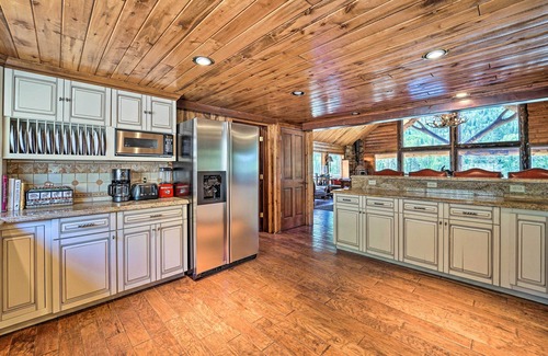 Dolores Cabin | ‘Fish Creek Ranch’ in Dolores: Hot Tub & Game Room