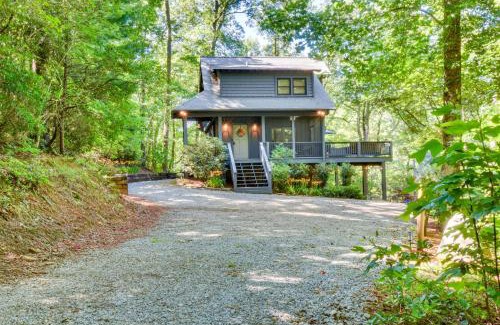 Wiley House | Fish, Hike and Swim Lake Burton Retreat with Hot Tub!