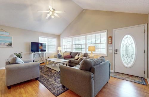 Kure Beach House | Fish N Hooks