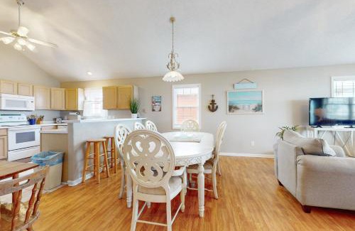 Kure Beach House | Fish N Hooks