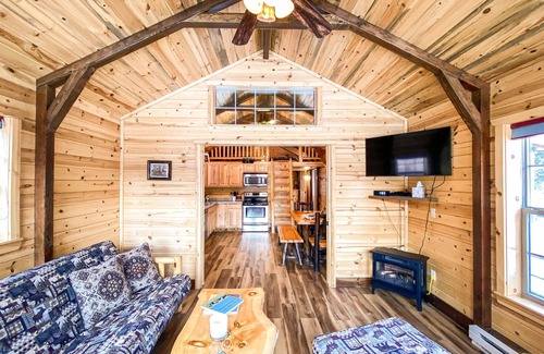 Big Timber Cabin | Fisher Cabin - Cute Log Cabin with Private Creek in the Crazy Mountains!