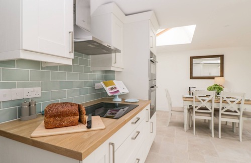 Weymouth Cottage | FISHERBRIDGE COTTAGE, family friendly, with open fire in Weymouth