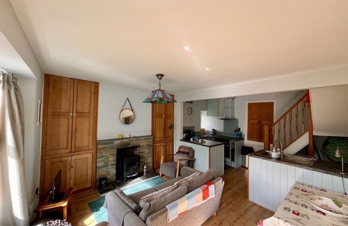 Polruan Cottage | Fisherman's Cottage in the heart of Polruan - WITH WIFI & PARKING