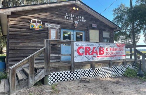 Shellman Bluff House | Fishing, or just hanging out in beautiful Shellman Bluff. minutes from Marina.