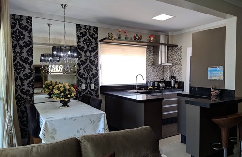 Castelo Branco Apartment | FIT ON MEASURE (AIR + WIFI + TVs) 2 GARAGE Meia Praia