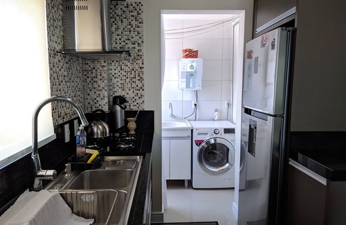 Castelo Branco Apartment | FIT ON MEASURE (AIR + WIFI + TVs) 2 GARAGE Meia Praia