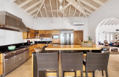 Grand Case Villa | Five bedroom petit plage oasis with contemporary style