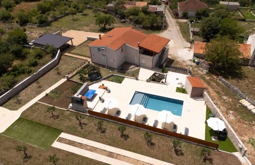 Bogatic Villa | Five Bedroom Villa With Pool