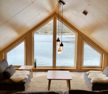 Flakstad House | Fjordview Ryten 1 Retreat