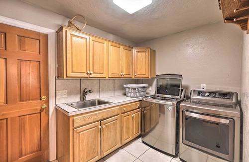 Flagstaff House | Flagstaff Mountain Oasis w/Hot Tub: 2 Mi to Dtwn!