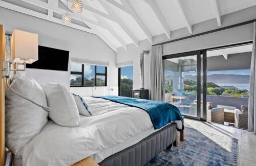 Fisherhaven Villa | Flamingo Bay Manor