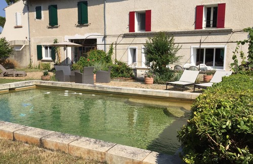 Saint-Saturnin-les-Avignon Apartment | flat - 2 rooms - 3 persons