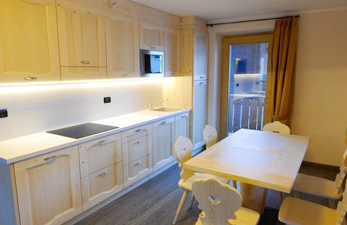 Teola Apartment | Flat Blesecia - Baita Cusini with mountain view, wellness area and Wi-Fi