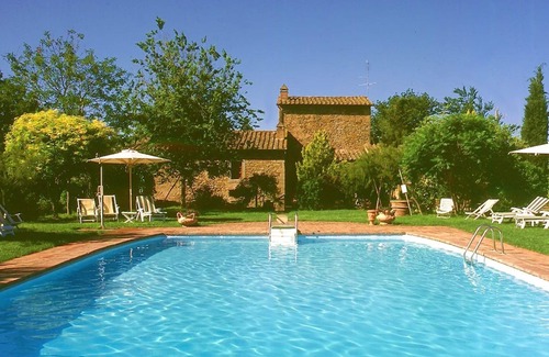 Il Borgo Apartment | Flat in Cortona - Tuscany for 4 People with Pool
