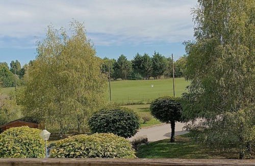 Combertault Apartment | Flat* near Beaune center, quiet, swimming pool, sauna, golf