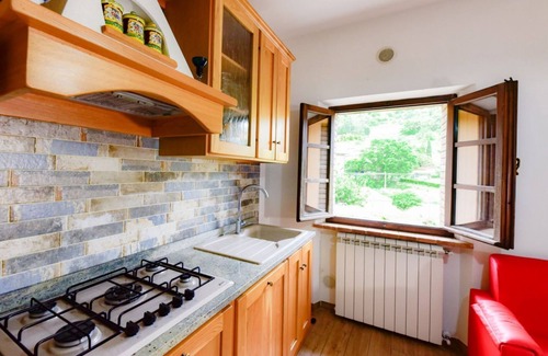 Arcidosso Apartment | Flat with panoramic balcony - Monte Amiata