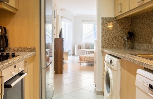 Sogucak Apartment | Flat with Pool and Garden 1 min to Golf Club