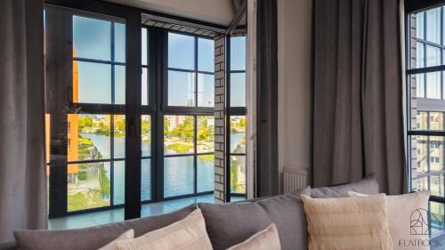 Old Town Apartment | Flatbook - Riverside Loft Gdańsk Apartments with Parking