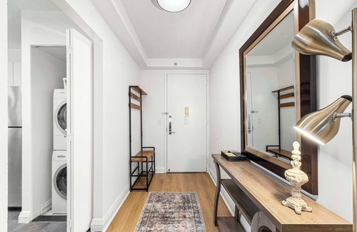 Midtown Apartment | Flatiron Place by Rove Travel | 2BR Chelsea Condo