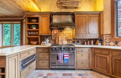 Tahoe Pines House | Fleur Du Lac 21 By Tahoe Getaways - Lakefront Monthly Rental with Pool, Tennis, Gym, Boat Slip