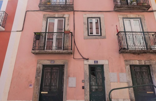 Sao Bento Apartment | FLH Príncipe Real Minimalist Retreat