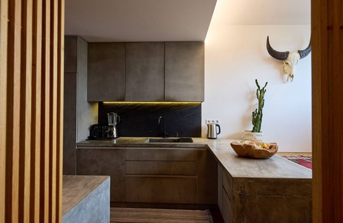 Vilarinha House | FLH Secluded Porto Haven with Pool