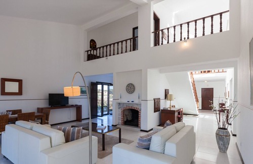 Carvalhal Benfeito House | FLH Torres Vedras Spacious House